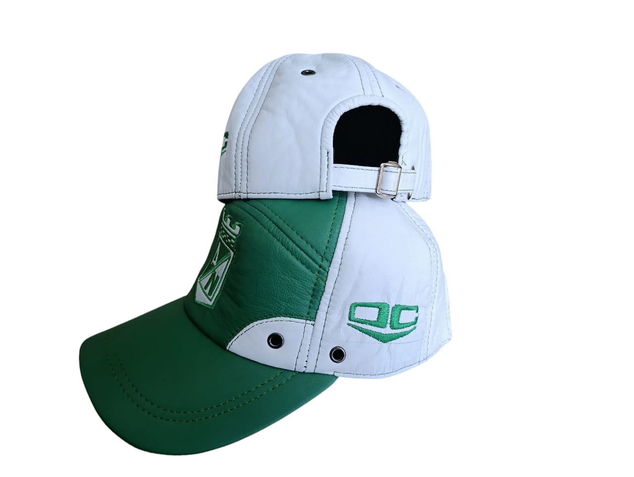 GORRA EN CUERO DEL ATLETICO NACIONAL
